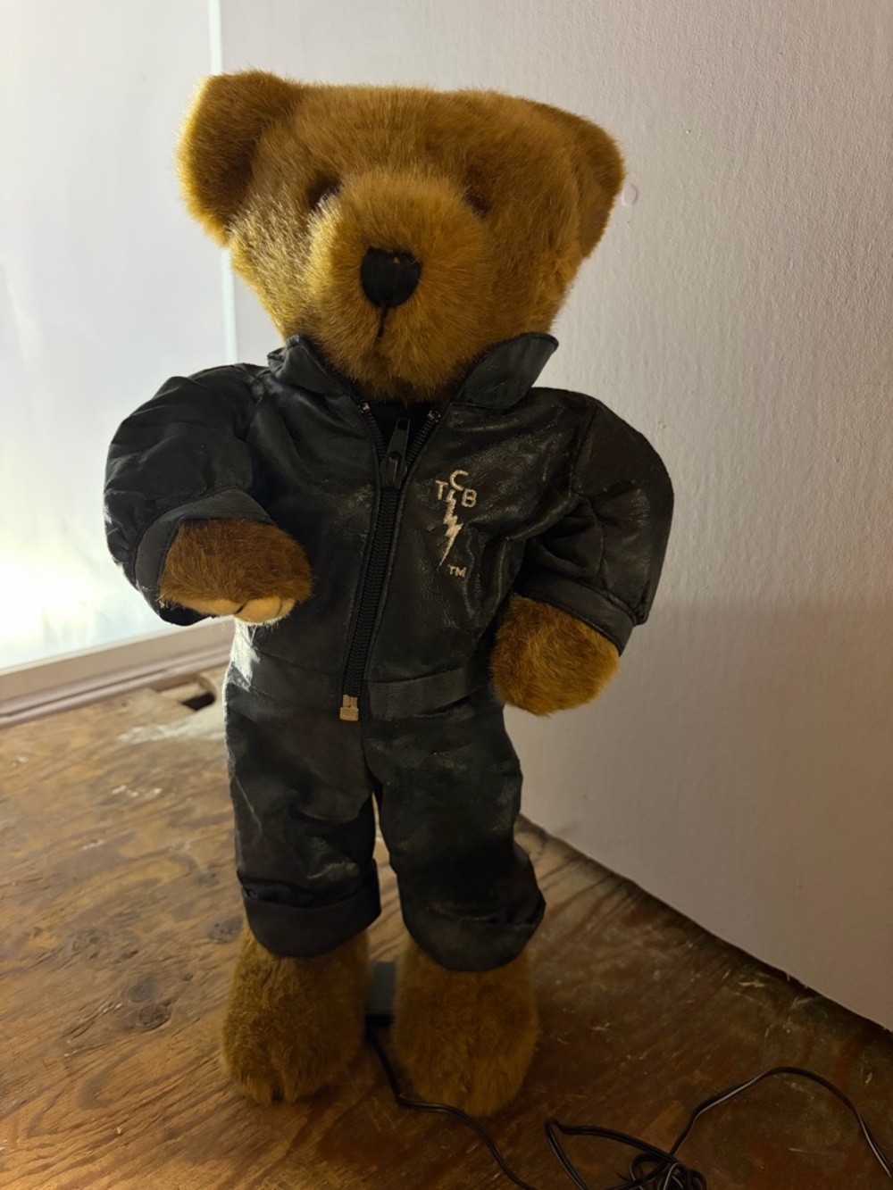 Elvis Brown Plush Bear in Black Jacket Plush Toy sings “Teddy bear -Elvis “